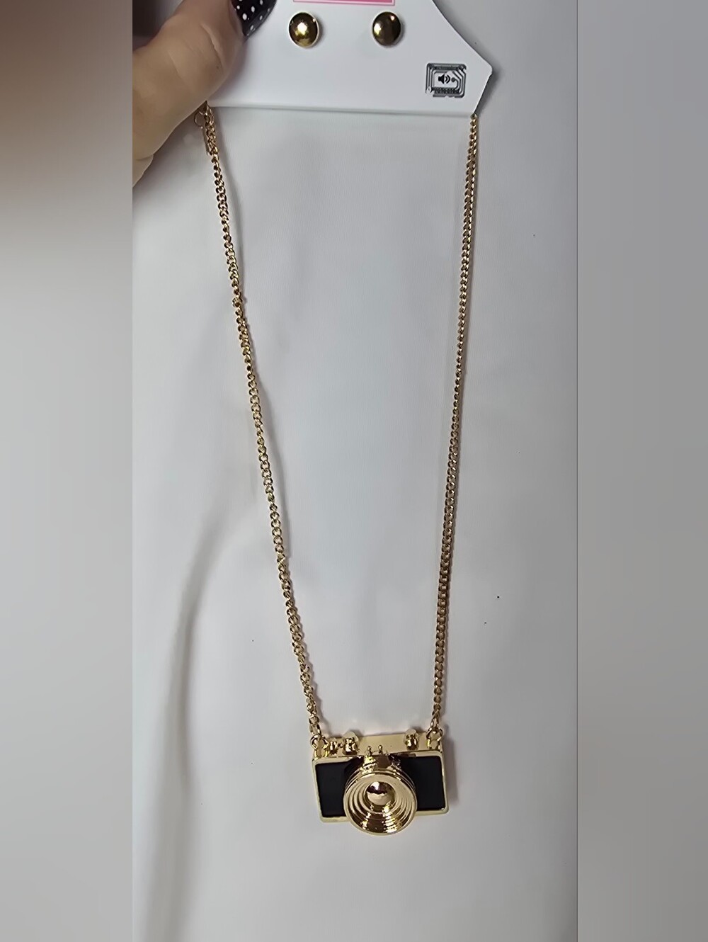 Beya Gold Vintage Camera Pendant Necklace & Stud Earrings Set